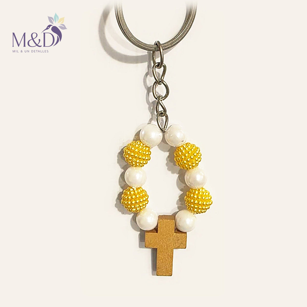 Denario con Cruz de Madera Amarillo y blanco | Mil y un Detalles