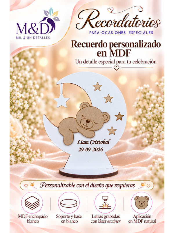 Recuerdo personalizado en MDF osito en luna